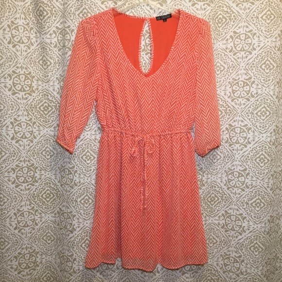 BeBop Orange & White Chevron Print V-Neck Elastic Waist 3/4 Sleeveless Dress EUC - Picture 5 of 8
